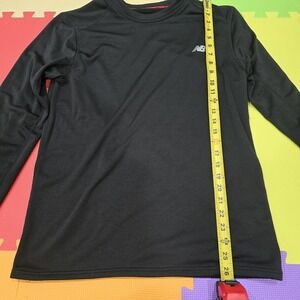 New Balance Men's Medium Black Long Sleeve Training Top Running Shirt Thumb...